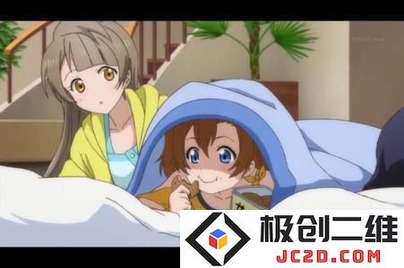 搂在一起更温暖！在家约会都会做什么呢：浪漫时光，幸福瞬间