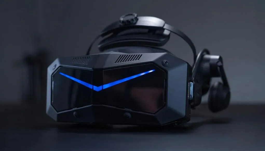 Pimax 通过调整价格策略应对中美贸易战，同时利用软件订阅模式来抵消成本压力