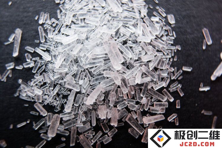 鸡精与味精究竟哪个更优？5个深度分析帮你揭开使用误区