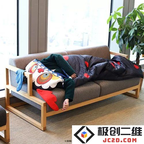 《魔法少女小圆》零食魔女睡袋 逼真造型直通噩梦：让你一夜好梦、屡屡惊醒的奇幻体验