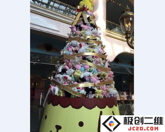 这很岛国！日本商场出现巨型布丁狗圣诞树：万众瞩目？你也想看看