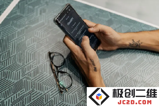 外网用户批评OpenAI：故意限制ChatGPT的功能和潜力，引发广泛讨论