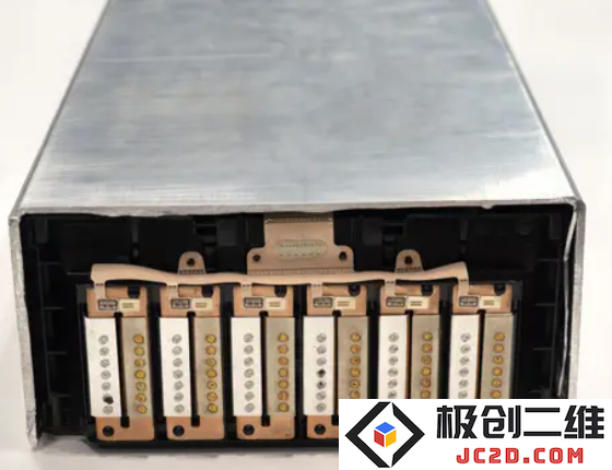 中国固态电池突破：离子导电率创新高，电动车续航或翻倍？